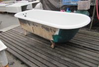 6footclawfoottub Painting A Clawfoot Tub Wwwomega Salvage throughout dimensions 1100 X 825