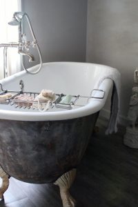 Bath Antique Bear Claw Bathtubs Bath Tub With Regard To Gorgeous intended for size 1129 X 1693