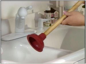 Unclogging A Bathtub With A Plunger Bathubs Home Decorating pertaining to size 1037 X 781